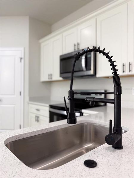 Furnished interior view inside a new home in , Ocala (Image 7).