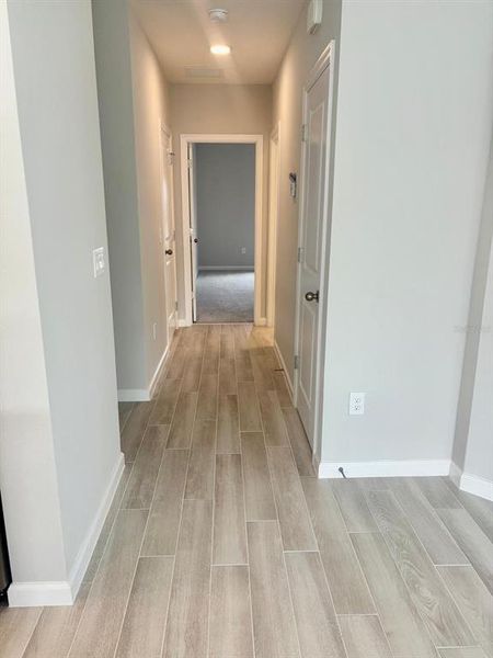 Spacious, unfurnished interior of a new home in , Orlando (Image 11).