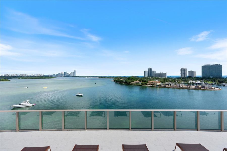 Condo located in Bay Harbor Islands, FL showcasing its design and architecture (Image 26).