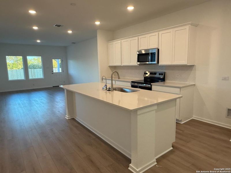 Furnished interior view inside a new home in Meadows at Hennersby Hollow 40's, San Antonio (Image 14). Furnished interior view inside a new home in Meadows at Hennersby Hollow 40's, San Antonio (Image 14).