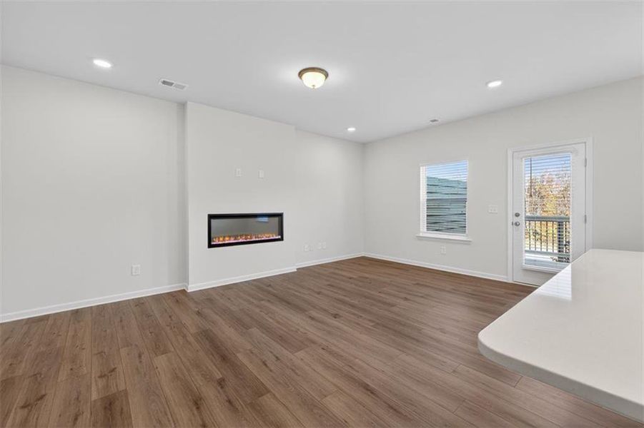 Spacious, unfurnished interior of a new home in Franklin Manor, Lawrenceville (Image 45).
