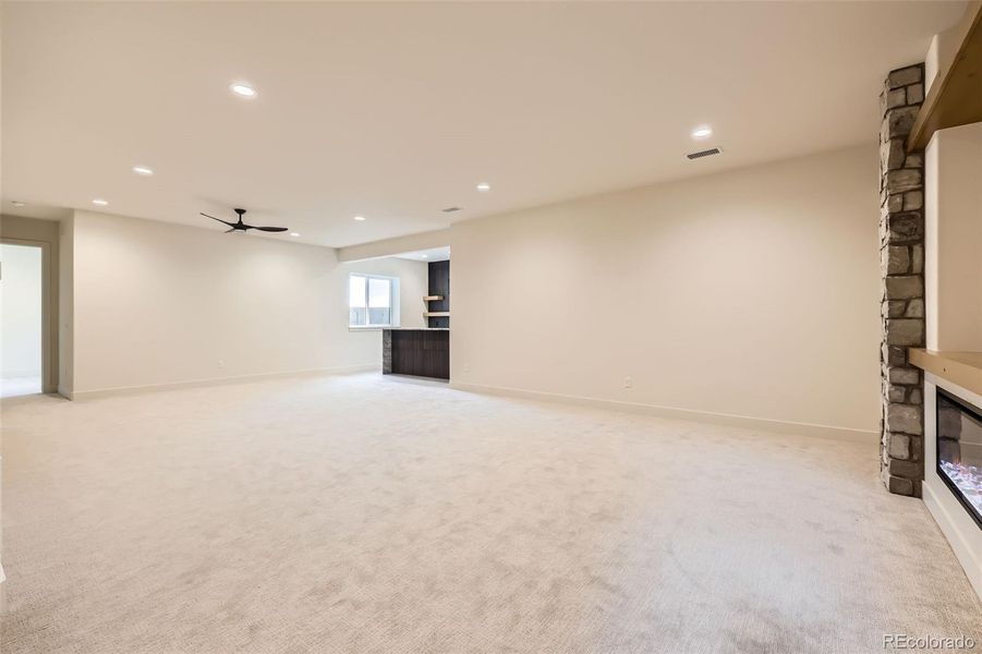 Spacious, unfurnished interior of a new home in , Parker (Image 22).