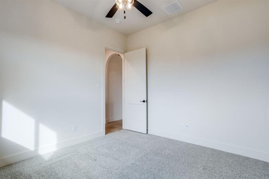 Spacious, unfurnished interior of a new home in Prairie Winds Estates, Poolville (Image 27). Spacious, unfurnished interior of a new home in Prairie Winds Estates, Poolville (Image 27).