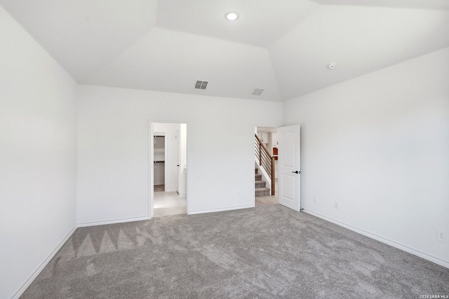 Spacious, unfurnished interior of a new home in Davis Ranch, San Antonio (Image 29).