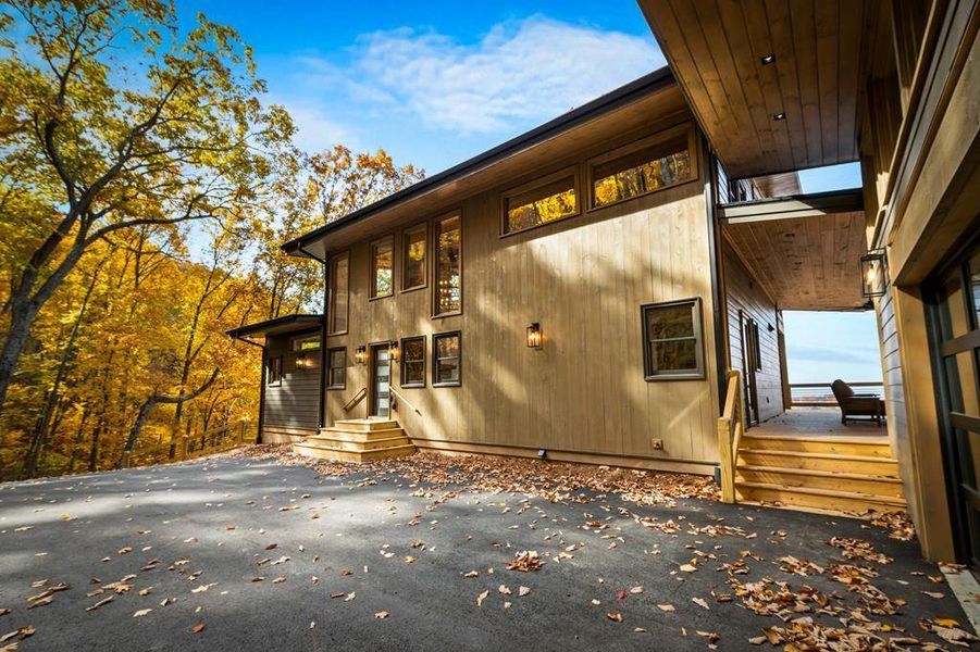 Exterior details and patio area of a home in , Blue Ridge (Image 32).