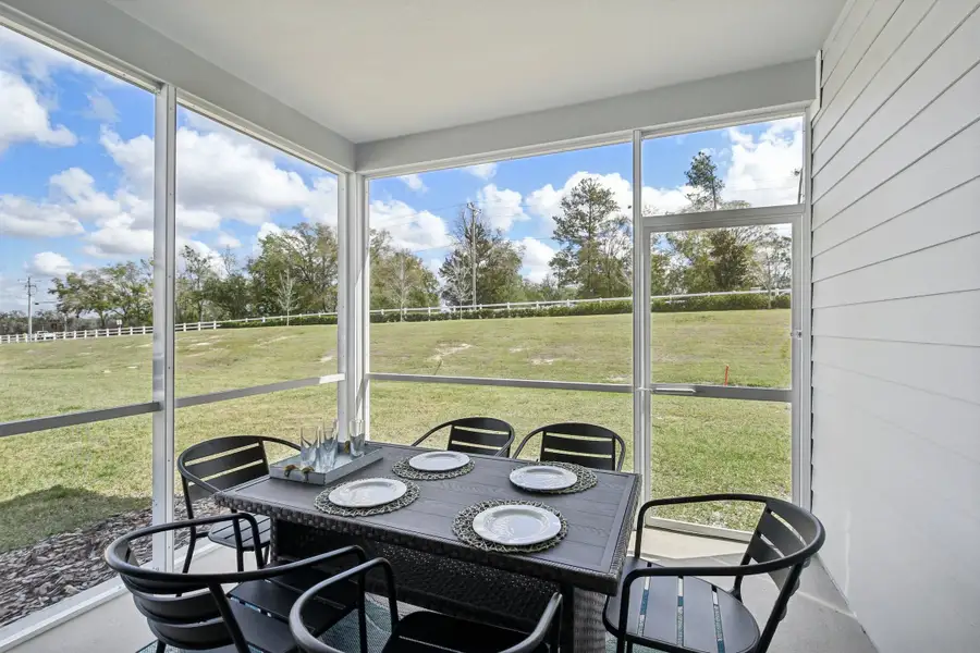 Exterior details and patio area of a home in Silver Springs Shores, Ocala (Image 3). Exterior details and patio area of a home in Silver Springs Shores, Ocala (Image 3).