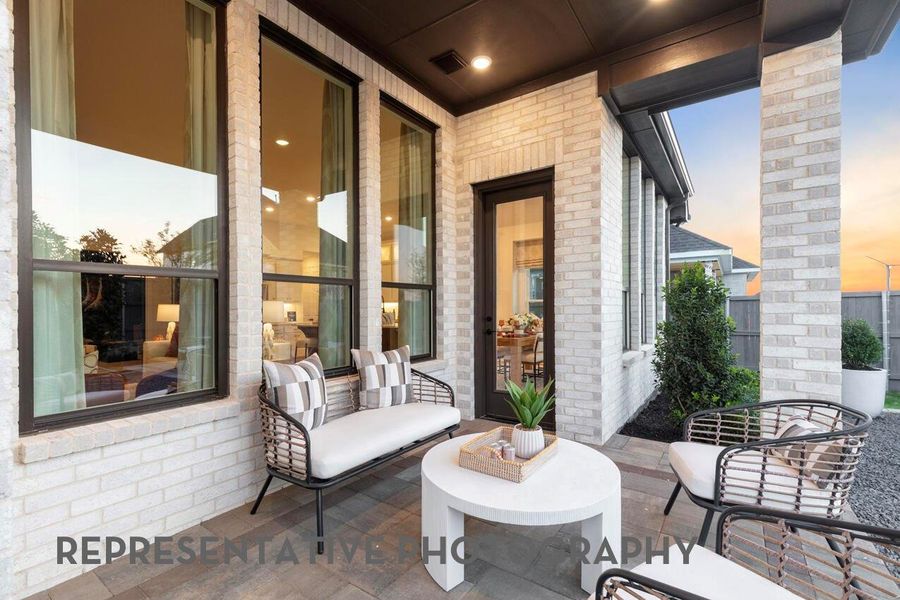 Exterior details and patio area of a home in Riceland, Mont Belvieu (Image 2).