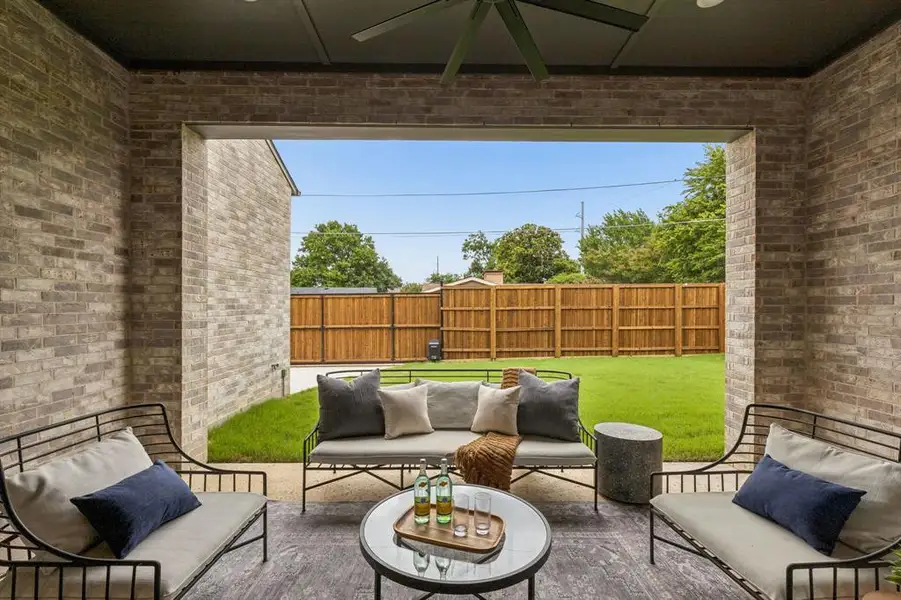 Exterior details and patio area of a home in , Richardson (Image 4).