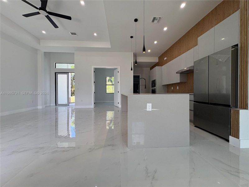 Spacious, unfurnished interior of a new home in , Naples (Image 34). Spacious, unfurnished interior of a new home in , Naples (Image 34).