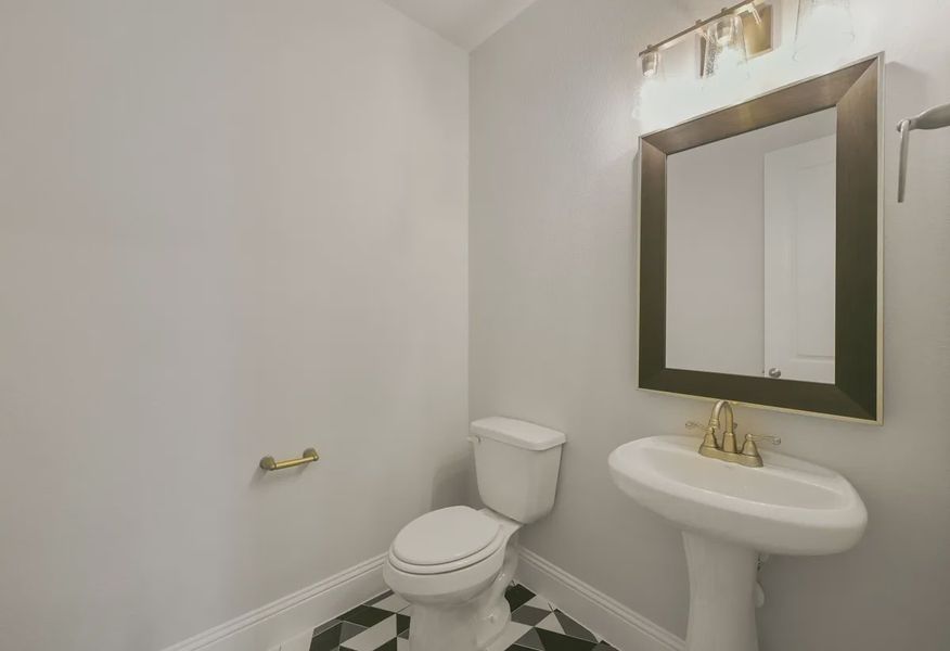 Homesite 4406 powder room - 13 of 24