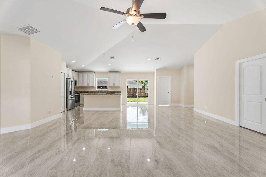 22-web-or-mls-SMG04789