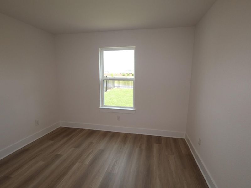 Spacious, unfurnished interior of a new home in Lago Mar, Santa Fe (Image 20).