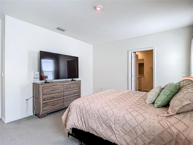 Furnished interior view inside a new home in , Wesley Chapel (Image 10).