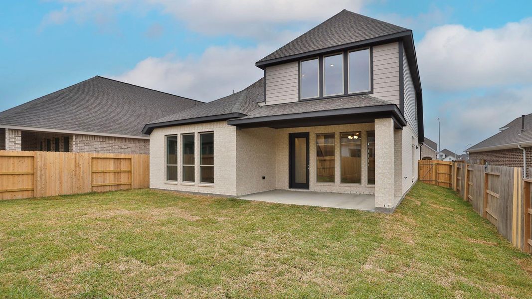 Exterior details and patio area of a home in Escondido 45', Magnolia (Image 3). Exterior details and patio area of a home in Escondido 45', Magnolia (Image 3).