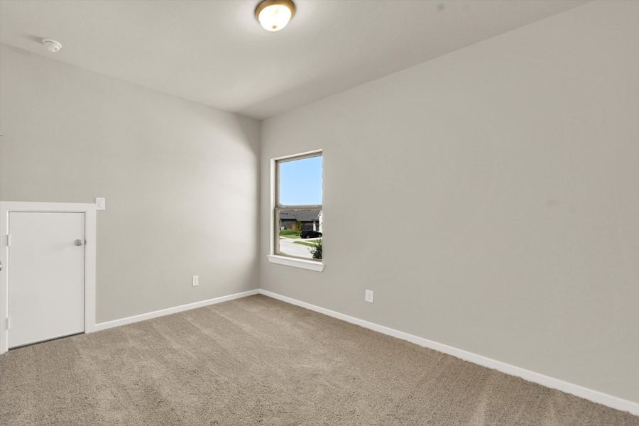 Spacious, unfurnished interior of a new home in Sunterra 50s, Katy (Image 35). Spacious, unfurnished interior of a new home in Sunterra 50s, Katy (Image 35).