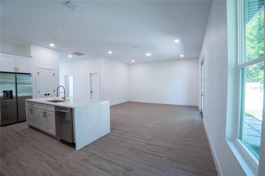 Image 43 of a home in .