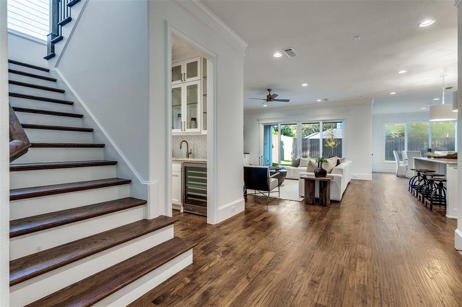 Spacious, unfurnished interior of a new home in , Dallas (Image 25).