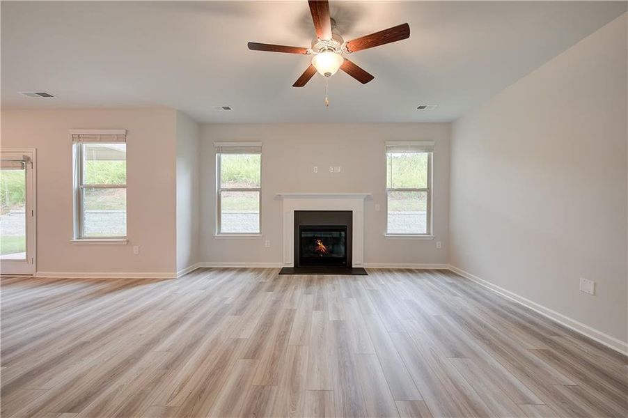 Spacious, unfurnished interior of a new home in Trinity Park, McDonough (Image 32).