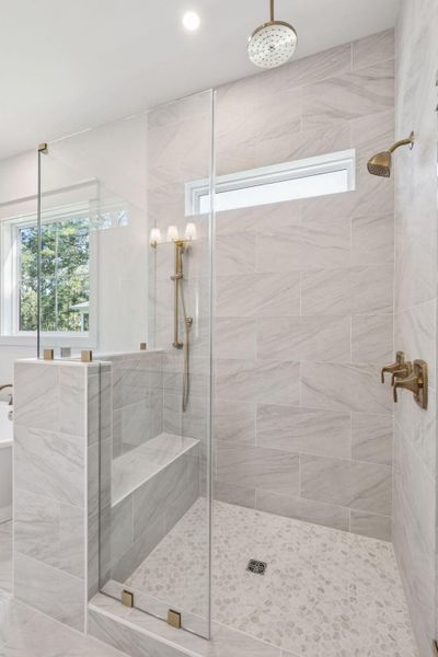 Image 84 of a home in .