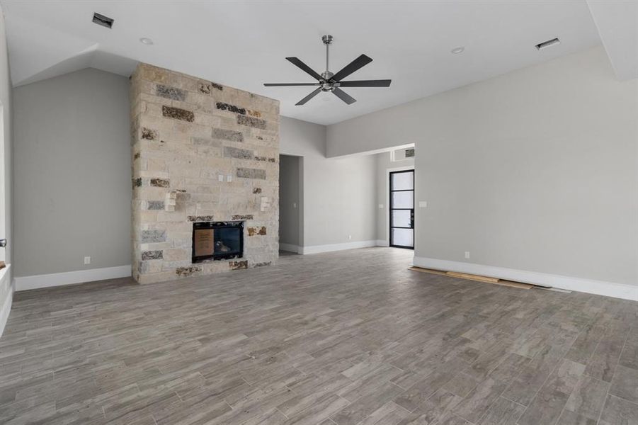 Image 8 of a home in .