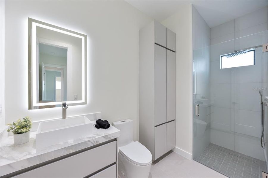 Furnished interior view inside a new home in , Cape Coral (Image 16).