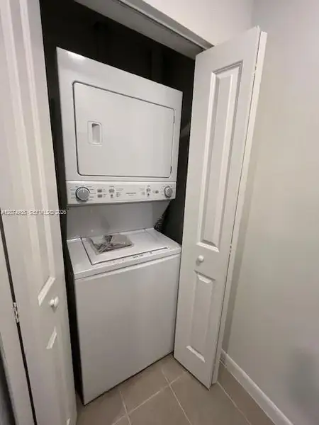 Image 12 of a home in .