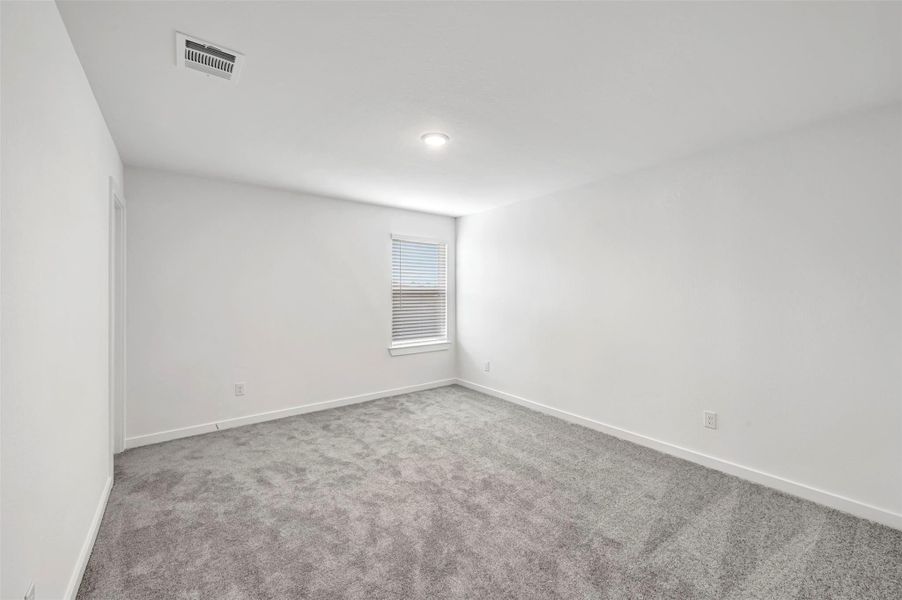 Spacious, unfurnished interior of a new home in Summerview, Fulshear (Image 18).