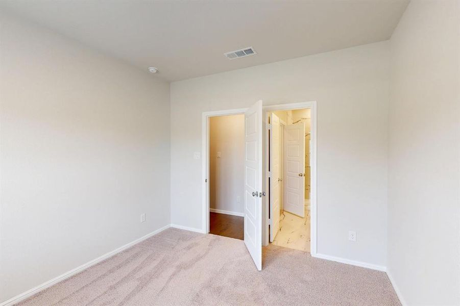 Spacious, unfurnished interior of a new home in The Preserve, Justin (Image 32).