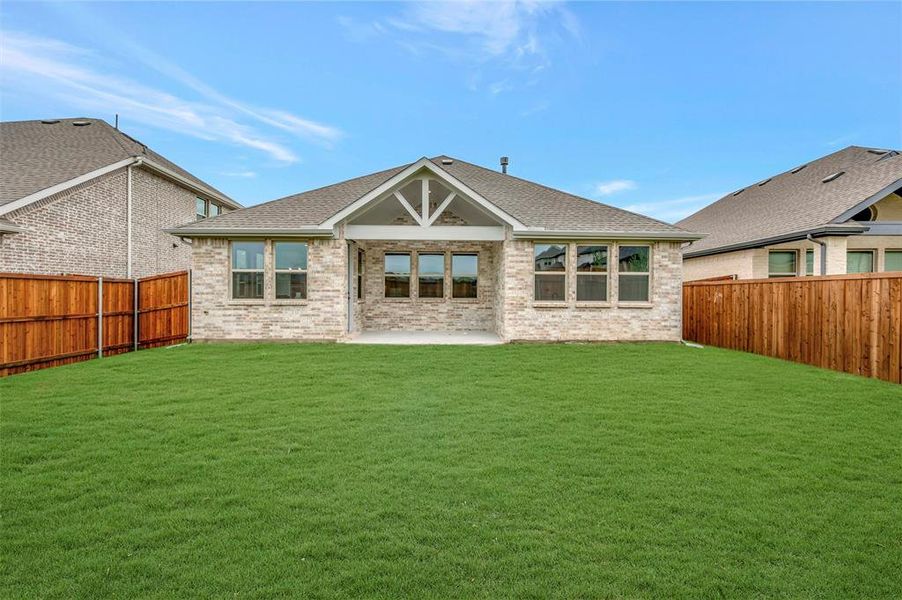 Exterior details and patio area of a home in Heritage Ranch, Sherman (Image 2). Exterior details and patio area of a home in Heritage Ranch, Sherman (Image 2).