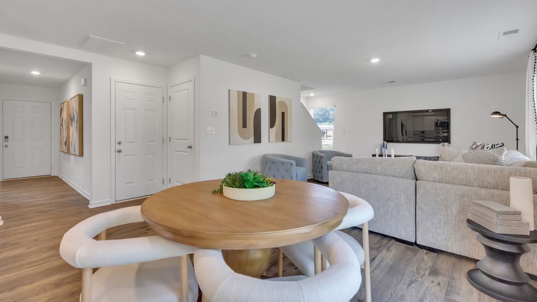 Representative furnished interior of a home built from the Penwell by D.R. Horton in Fairview Hills, Cleveland (Image 5).