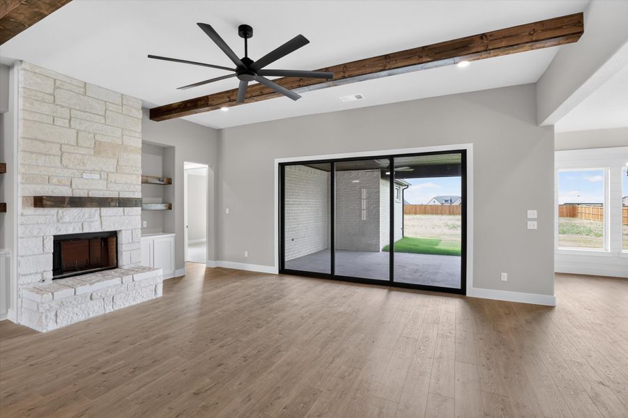 Spacious, unfurnished interior of a new home in Coyote Crossing, Godley (Image 26).