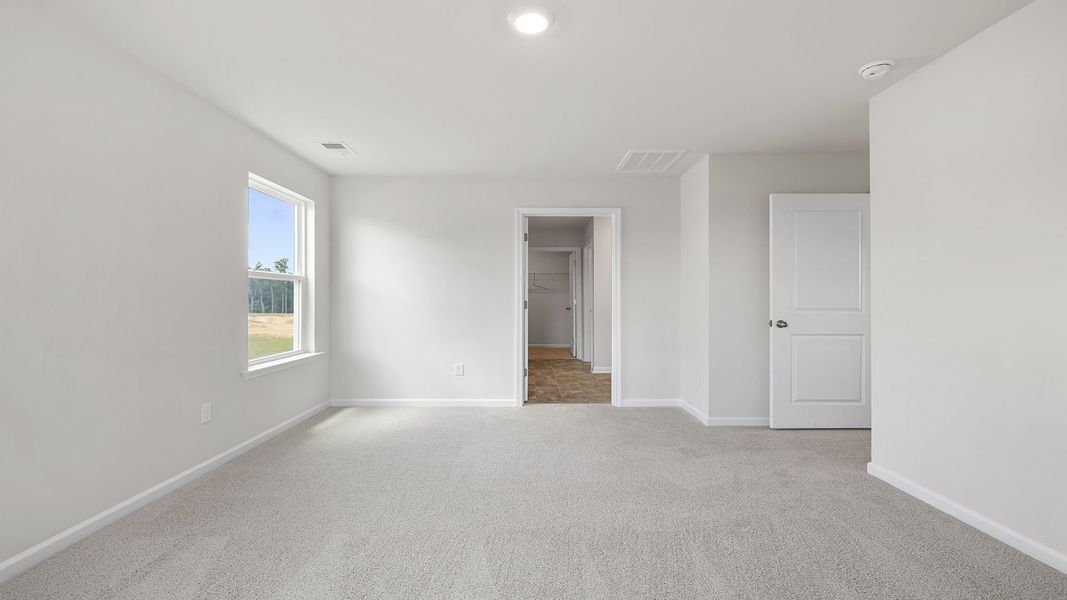 Spacious, unfurnished interior of a new home in Cedar Gap, Fountain Inn (Image 28).