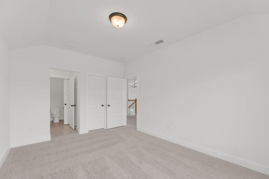 Spacious, unfurnished interior of a new home in Santa Rita Ranch - 60', Liberty Hill (Image 20). Spacious, unfurnished interior of a new home in Santa Rita Ranch - 60', Liberty Hill (Image 20).