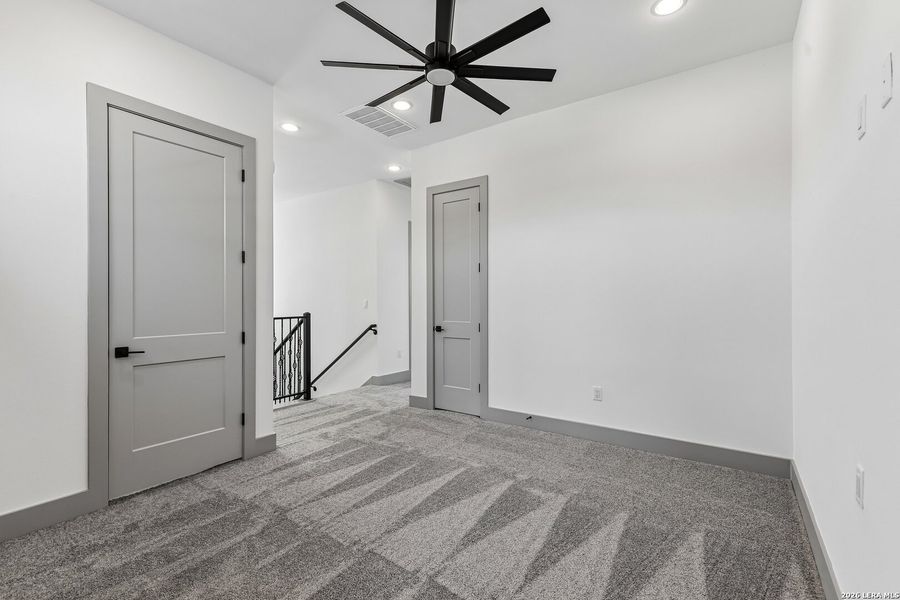 Spacious, unfurnished interior of a new home in , San Antonio (Image 43).