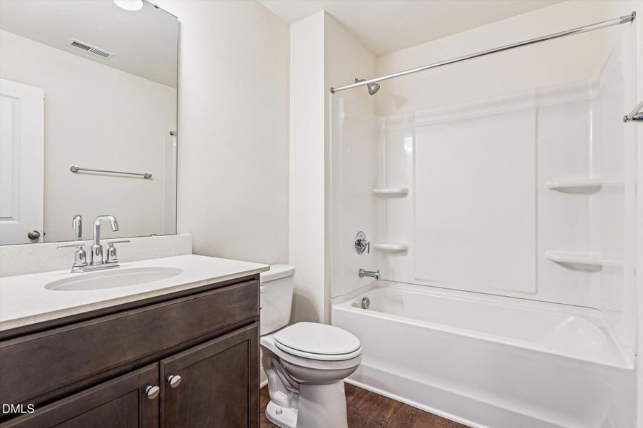 Fontana - BTS 19 - interiors-bath 2-_dsc