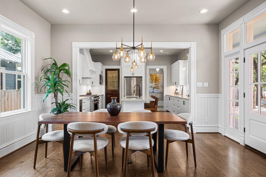 Alternate view of dining. Alternate view of dining.