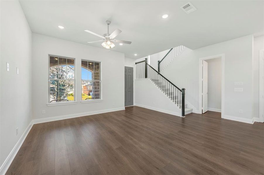 Spacious, unfurnished interior of a new home in Walsh Cottage, Fort Worth (Image 15). Spacious, unfurnished interior of a new home in Walsh Cottage, Fort Worth (Image 15).