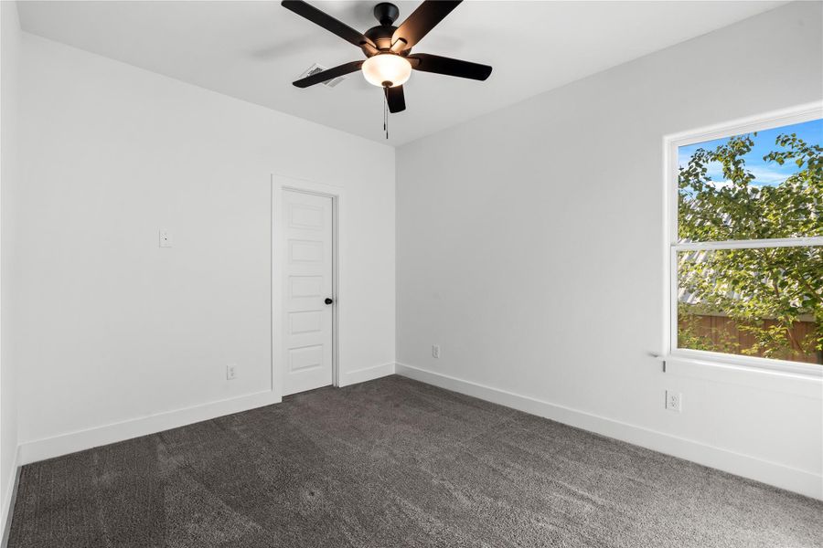 Spacious, unfurnished interior of a new home in , Houston (Image 26).