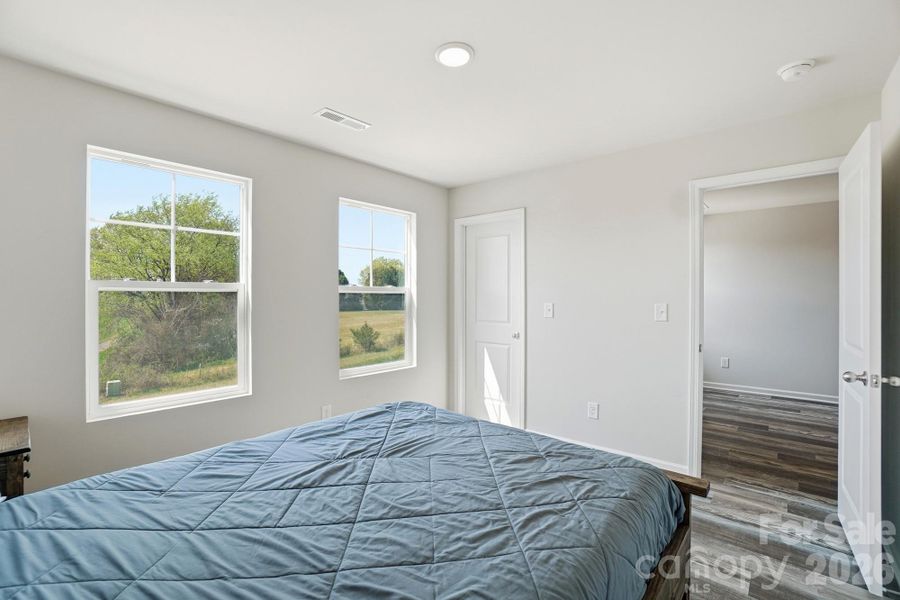 Spacious, unfurnished interior of a new home in , Lincolnton (Image 25).