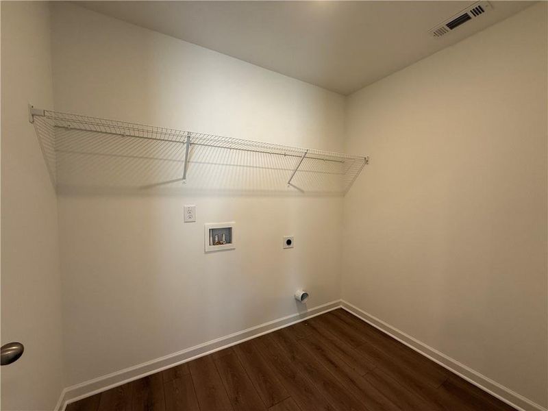 Spacious, unfurnished interior of a new home in Leydenview, Mableton (Image 23).