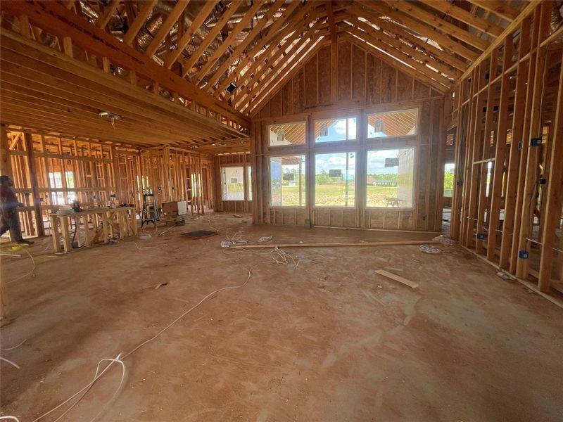 Expansive living and kitchen combo perfect for family gatherigns Expansive living and kitchen combo perfect for family gatherigns