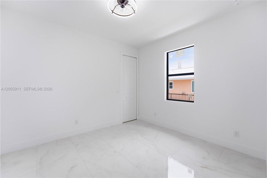 Spacious, unfurnished interior of a new home in , Lehigh Acres (Image 13).