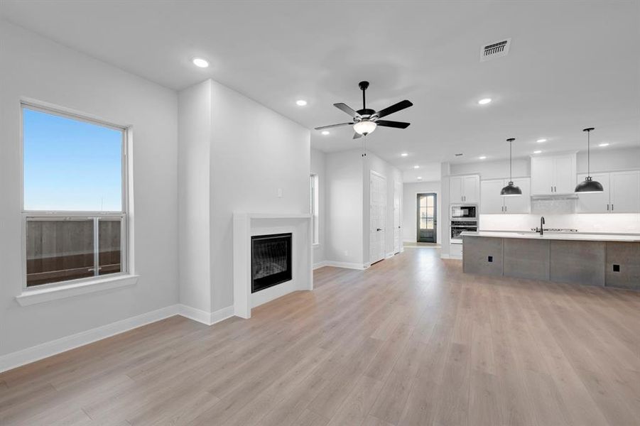 Spacious, unfurnished interior of a new home in Elements at Viridian - Traditional Series, Arlington (Image 24).