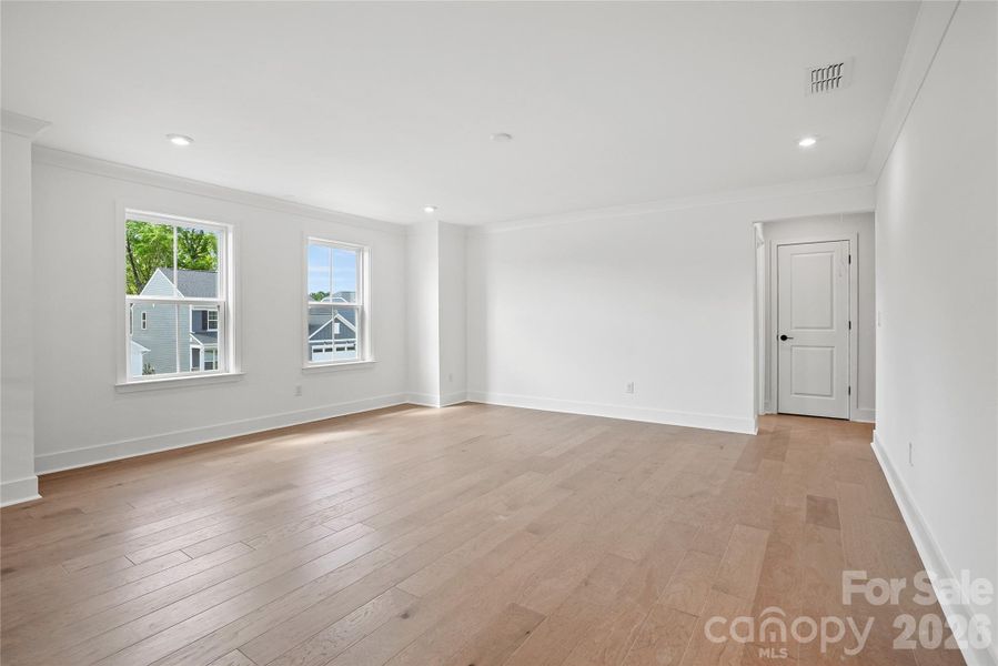 Spacious, unfurnished interior of a new home in Parkside Crossing, Charlotte (Image 39).