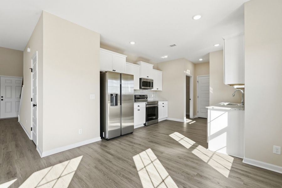 Representative unfurnished interior of a home built from the The Chatman by RTS Homes in The Gardens at 15 West, Hinesville (Image 34).