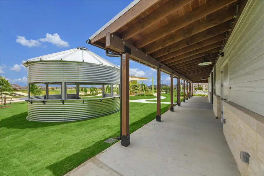 Exterior details and patio area of a home in Lakes at Westland Ranch, League City (Image 2).