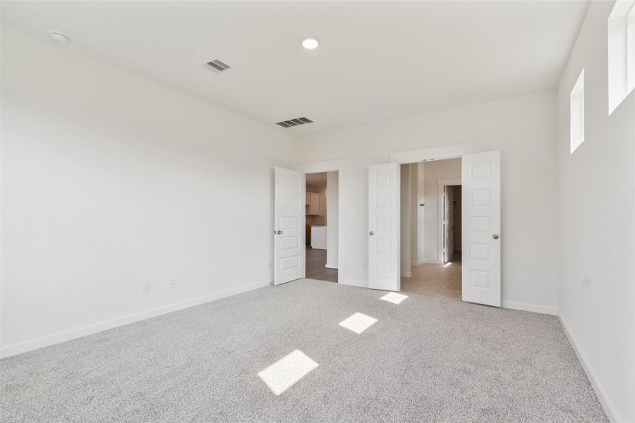 Spacious, unfurnished interior of a new home in Colony at Pinehurst, Pinehurst (Image 22).