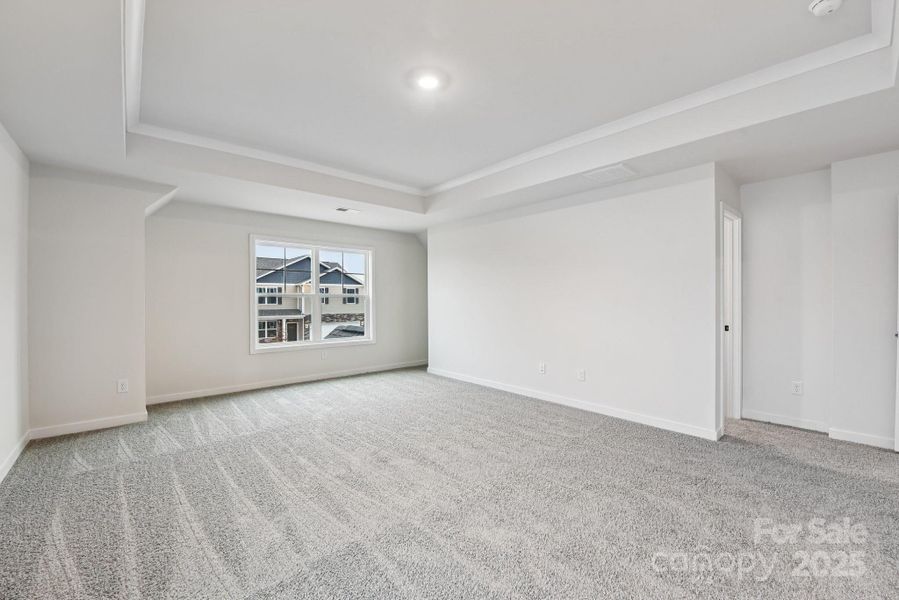 Spacious, unfurnished interior of a new home in Laurelbrook, Sherrills Ford (Image 14).