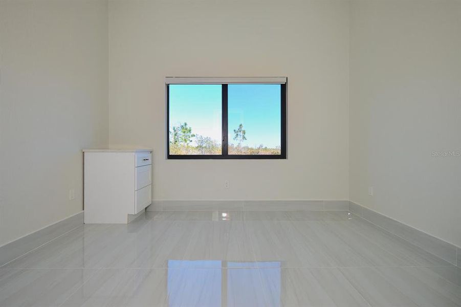 Spacious, unfurnished interior of a new home in , Punta Gorda (Image 46).
