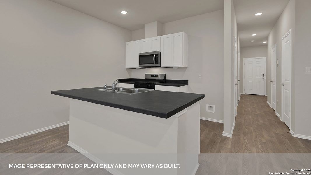 Furnished interior view inside a new home in Bollinger, Maxwell (Image 4).